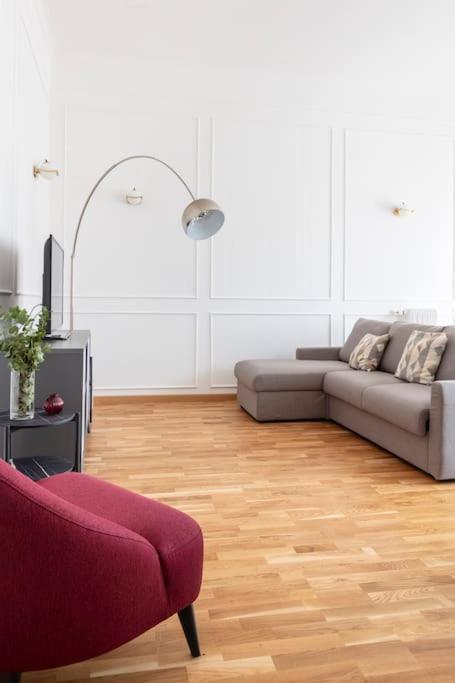 רומא Sjr Luxury Apartment Trevi Fountain מראה חיצוני תמונה